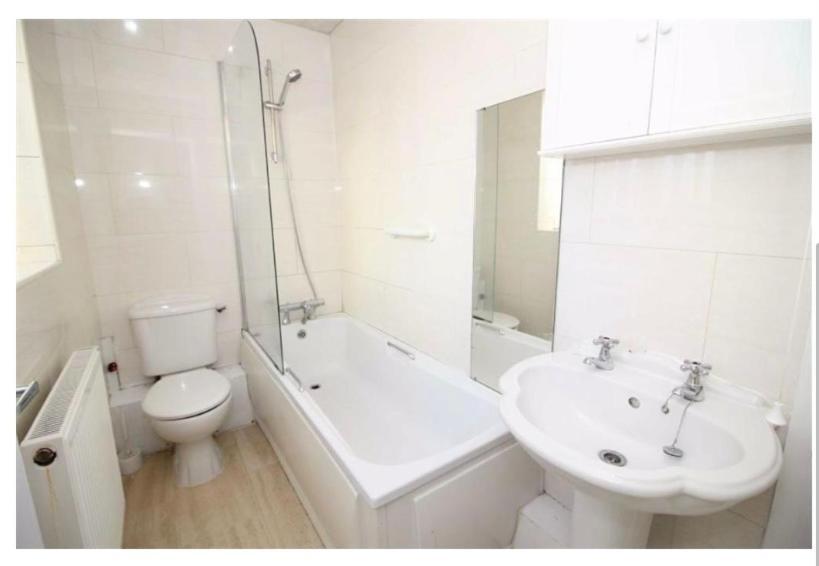 Cheerful 2 Bedroom House Hindley エクステリア 写真